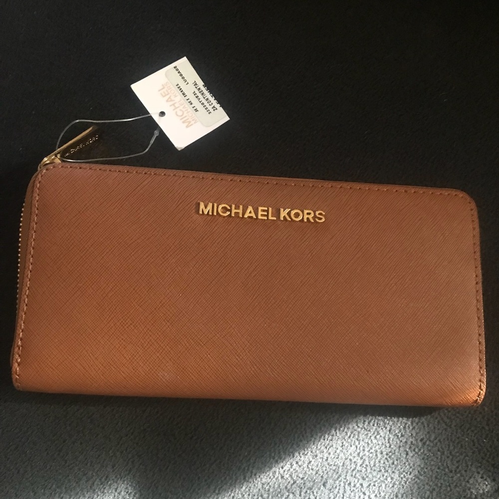 NWT Michael Kors Wallet
